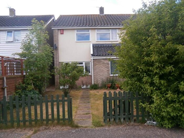 3 Bedroom Semi-Detached House To Rent In Ash Close, Wymondham, NR18