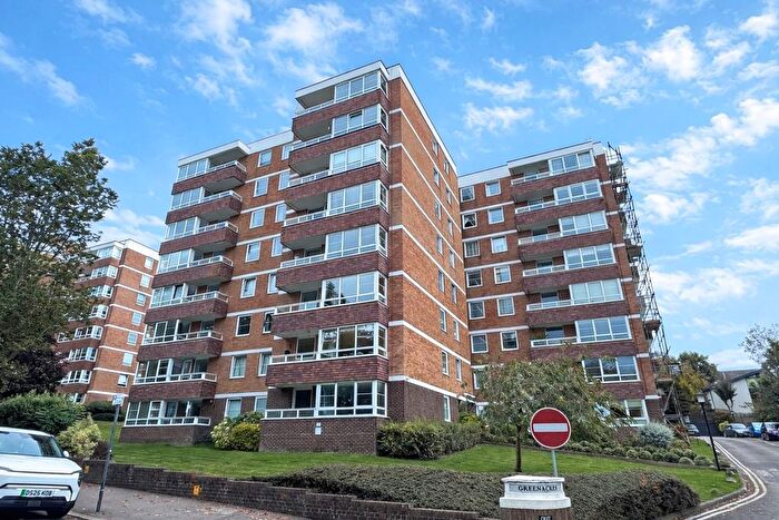 2 Bedroom Flat For Sale In Preston Park Avenue, Brighton, BN1