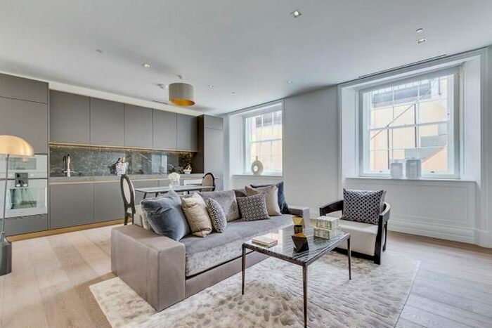 1 Bedroom Flat To Rent In Park Crescent, Regent's Park, W1B