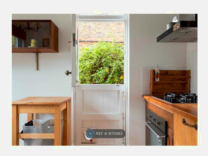 1 Bedroom Flat To Rent In Fleeming Road, London, E17