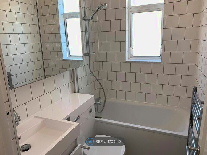 3 Bedroom Flat To Rent In St Marys Road, London, NW10