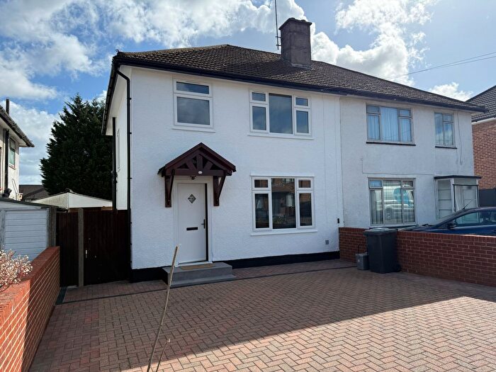 3 Bedroom Semi-Detached House To Rent In Featherstone Gardens, Borehamwood, WD6