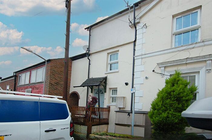 2 Bedroom Flat For Sale In Mercer Street, Tunbridge Wells, TN1