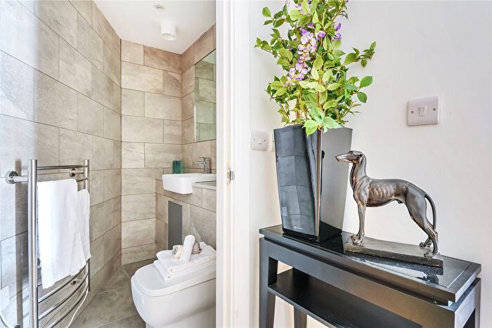 1 Bedroom Flat For Sale In Cross Amp; Pillory House, Cross Amp; Pillory Lane, Alton, Hampshire, GU34