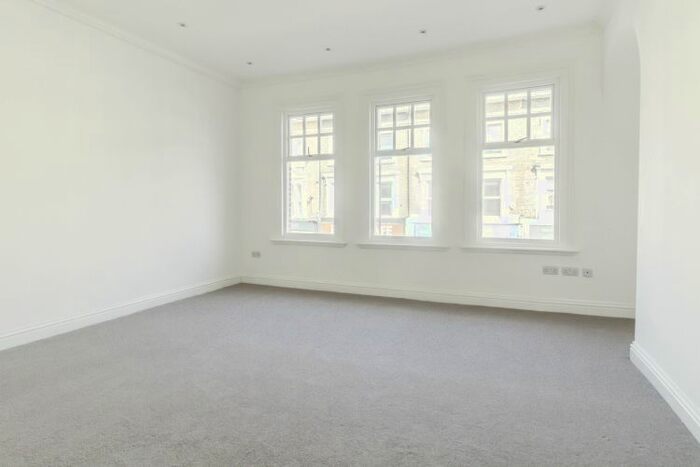 2 Bedroom Flat To Rent In Lee Road, London, SE3