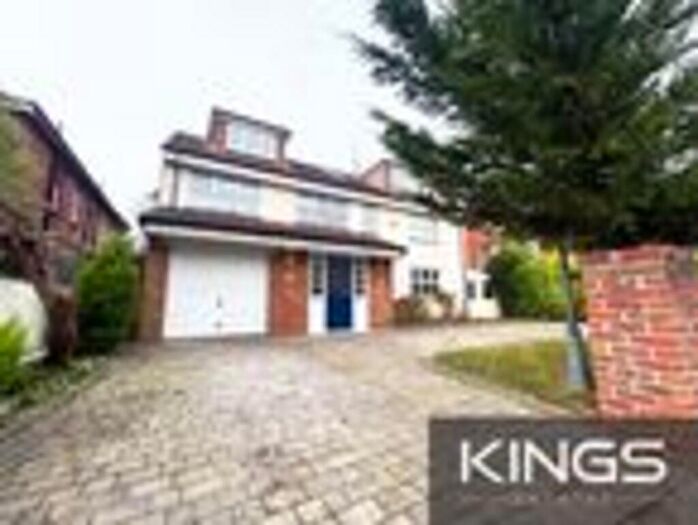 2 Bedroom Flat To Rent In Highfield, Southampton, SO17
