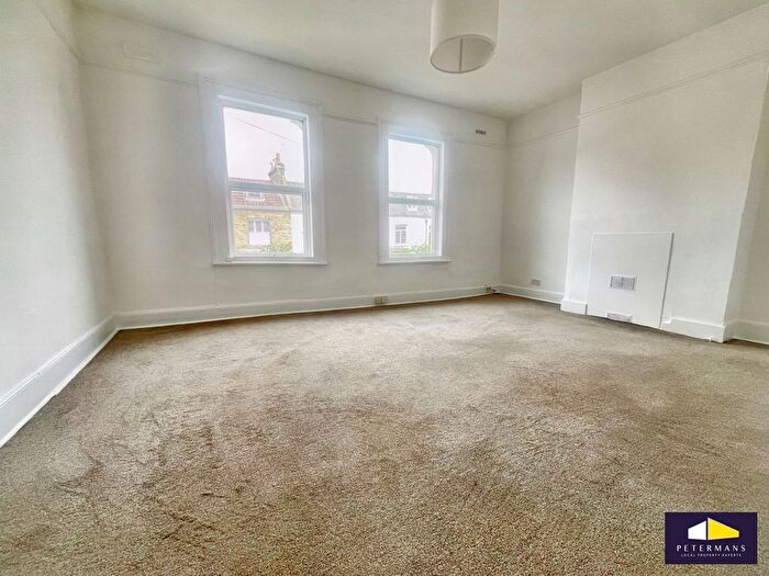 1 Bedroom Flat To Rent In Choumert Road, London, SE15