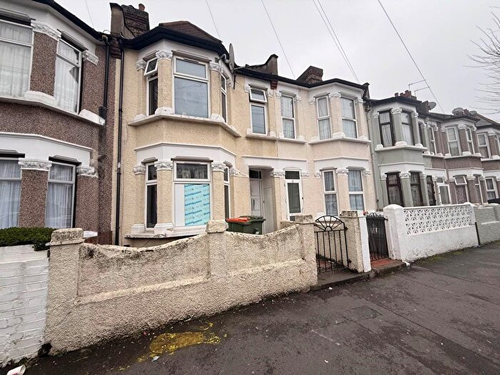 3 Bedroom Semi Detached House For Sale In Bartle Avenue, East Ham, London, E6