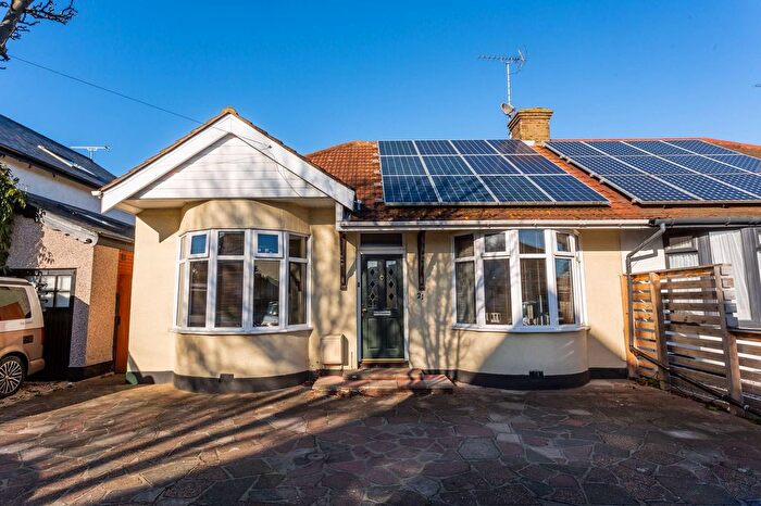 3 Bedroom Semi-Detached Bungalow To Rent In Rylands Road, Southend-On-Sea, SS2