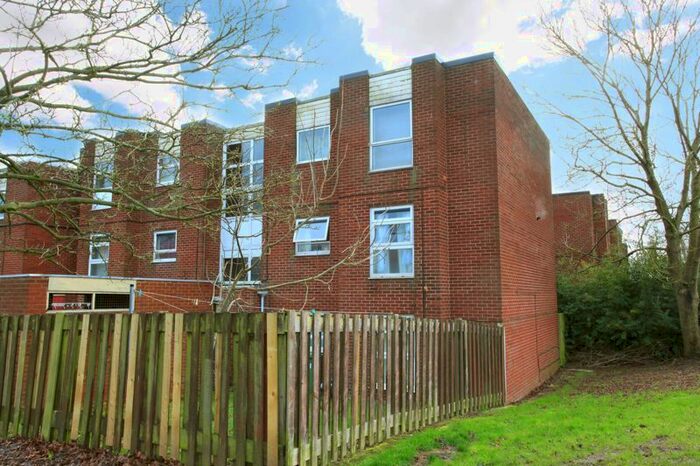 1 Bedroom Flat To Rent In Beaconsfield, Brookside, Telford, TF3