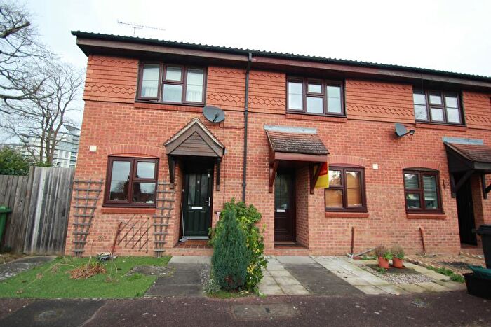 2 Bedroom Terraced House To Rent In Woking, Surrey, GU22