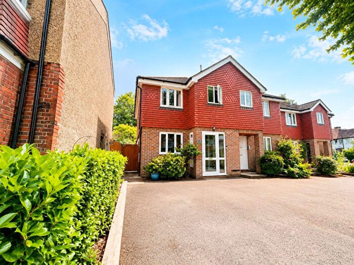 3 Bedroom Semi-Detached House For Sale In Carshalton Park Road, Carshalton, SM5
