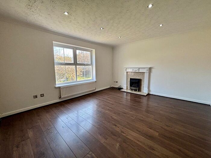 4 Bedroom House To Rent In Waterside Close, Bordesley Green, B9