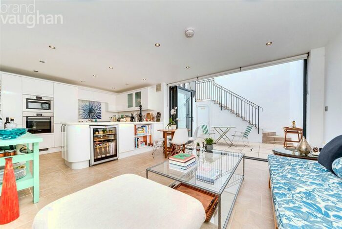 3 Bedroom End Of Terrace House To Rent In Clermont Road, Brighton BN1