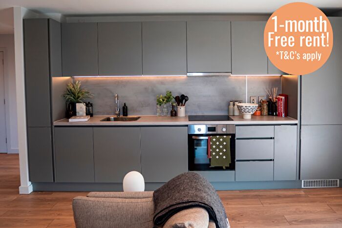 2 Bedroom Flat To Rent In Solasta Riverside, Clyde Place, Glasgow, G5