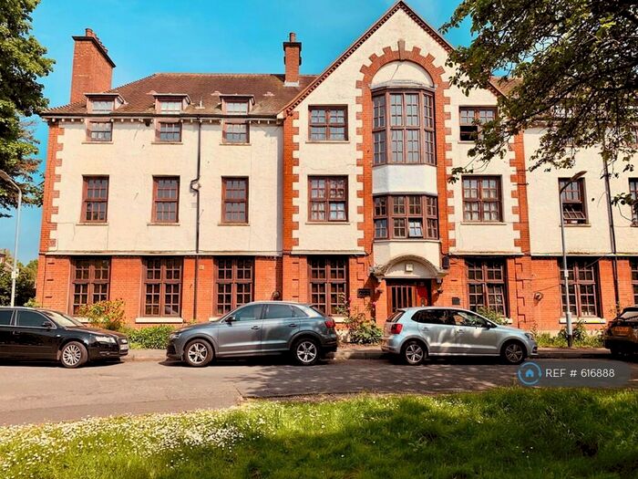 2 Bedroom Flat To Rent In Joseph Lister Lodge, London, E11