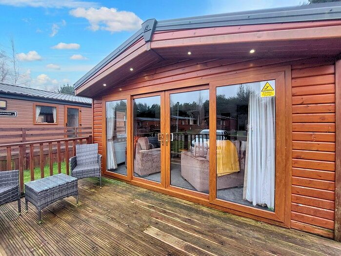 2 Bedroom Mobile/park Home For Sale In Felton, Morpeth, NE65