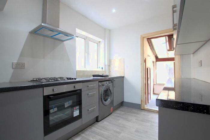 3 Bedroom Semi-Detached House To Rent In Old Cote Drive, Heston, TW5