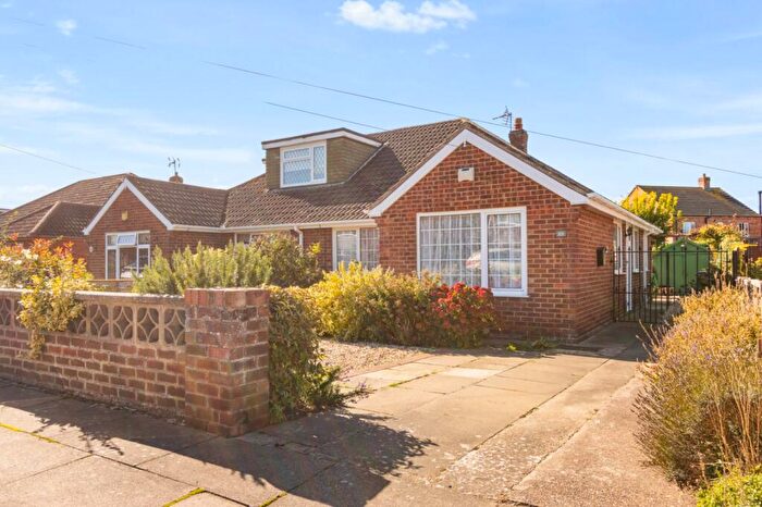 3 Bedroom Bungalow For Sale In Worlaby Road, Grimsby, DN33