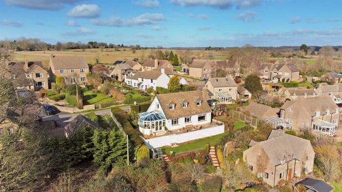 4 Bedroom Detached Bungalow For Sale In Oakridge Lynch, Stroud, GL6