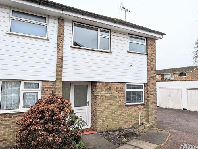 2 Bedroom End Of Terrace House To Rent In North Parade, Horsham, RH12