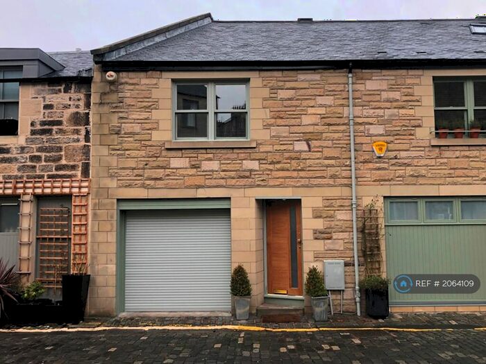 2 Bedroom Maisonette To Rent In Jamaica Street North Lane, Edinburgh, EH3