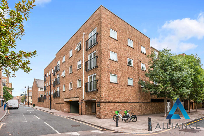 2 Bedroom Apartment To Rent In Lamb Court, Narrow Street, London, E14