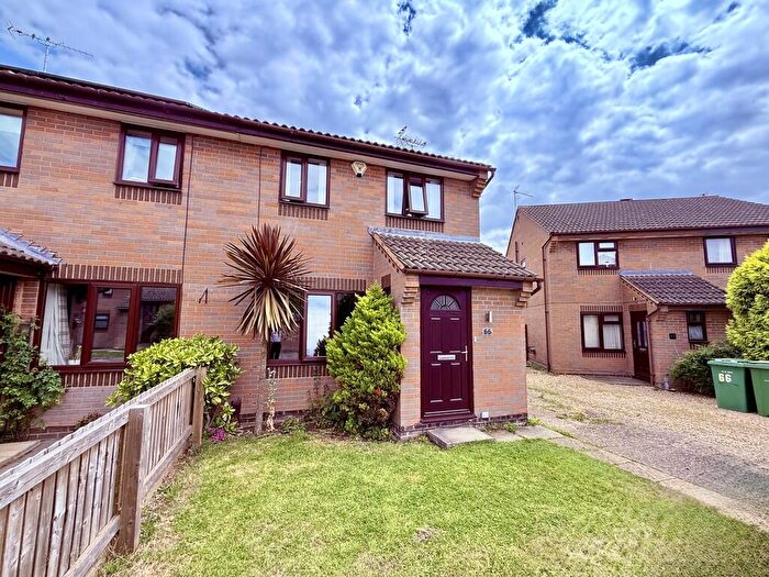 3 Bedroom Semi Detached House To Rent In Lacey Green, Balderton, NG24