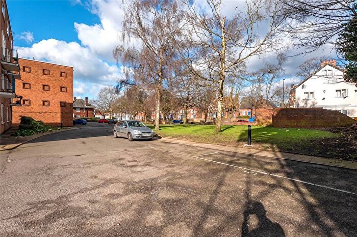 Studio For Sale In Viceroy Court, Dunstable, Bedfordshire, LU6