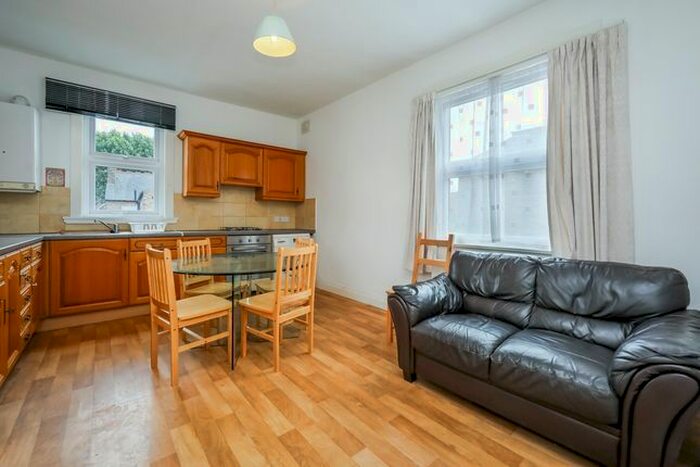 4 Bedroom Maisonette To Rent In Very Near South Ealing Tube Area, Ealing South, W5