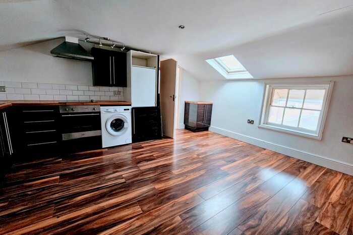 1 Bedroom Flat To Rent In Eldon Road, Reading, RG1