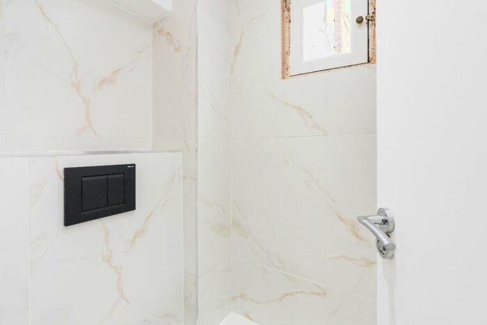 3 Bedroom Flat To Rent In Torriano Avenue, London, NW5