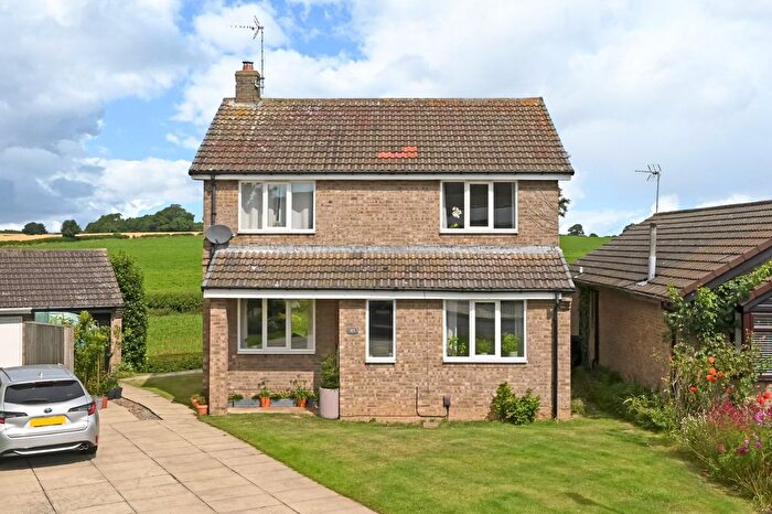 4 Bedroom Detached House To Rent In Aire Road, Wetherby, LS22