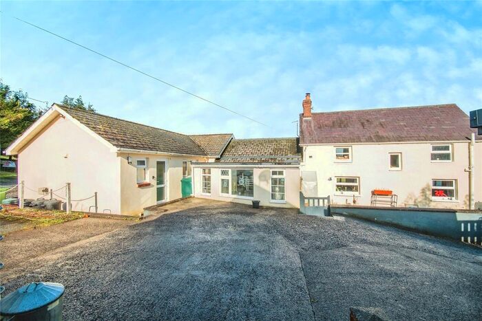 4 Bedroom Bungalow For Sale In Nantgaredig, Carmarthen, Carmarthenshire, SA32