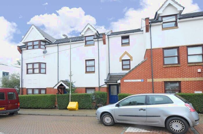 2 Bedroom Flat To Rent In Flock Mill Place, London, SW18
