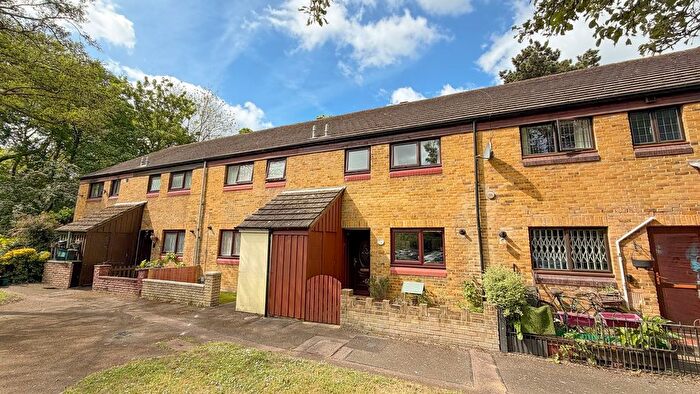 3 Bedroom Terraced House For Sale In Culvers Retreat, Carshalton, Surrey., SM5