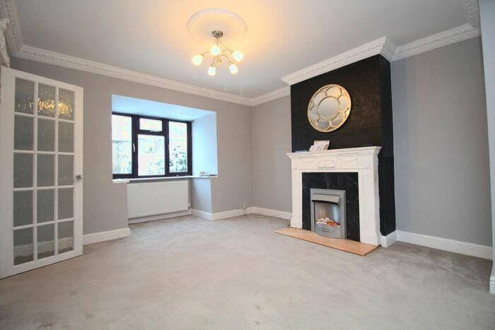 4 Bedroom End Of Terrace House To Rent In Lullingstone Avenue, Swanley, BR8