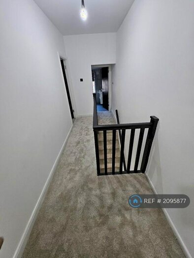 4 Bedroom Terraced House To Rent In Honor Street, Manchester, M13