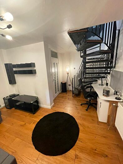 1 Bedroom Terraced House To Rent In Moorland Gardens, Luton, LU2