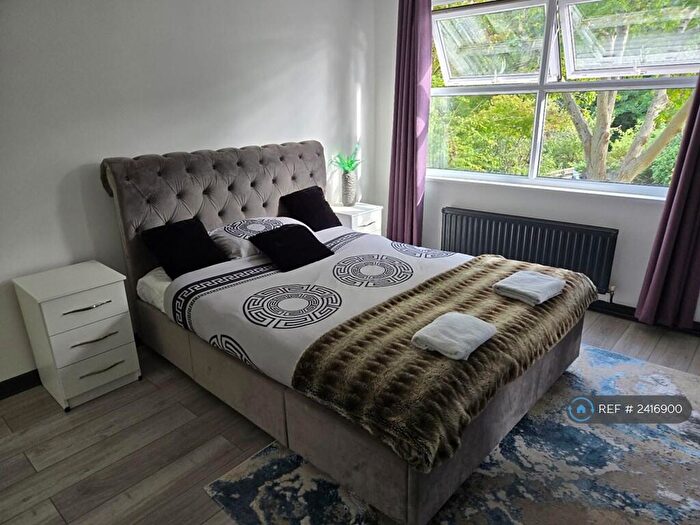 4 Bedroom Detached House To Rent In New Cross Road, Headington, Oxford, OX3