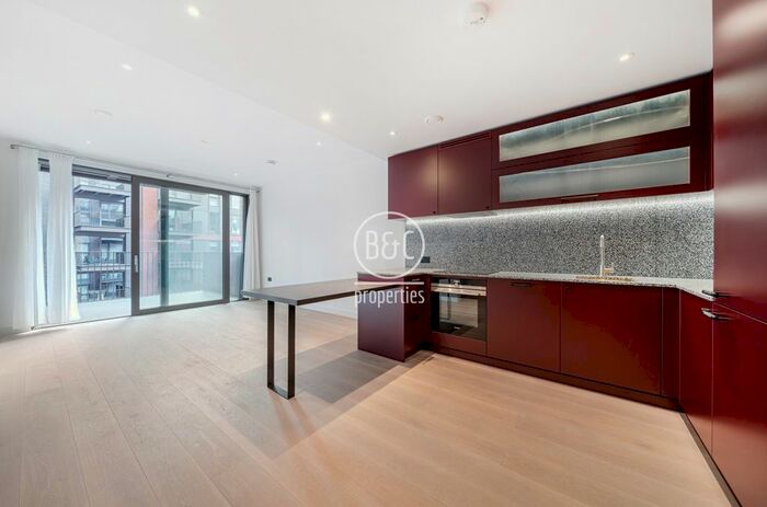 2 Bedroom Flat To Rent In Legacy Building, Embassy Gardens, London, SW11