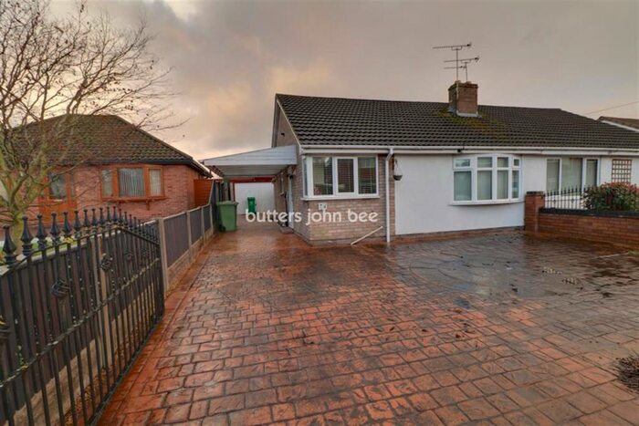 2 Bedroom Bungalow To Rent In Singleton Ave, Crewe, CW1
