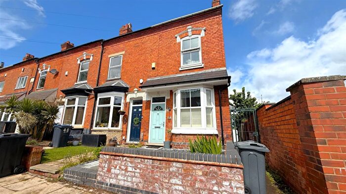 2 Bedroom End Of Terrace House For Sale In Rowheath Road, Cotteridge, Birmingham, B30