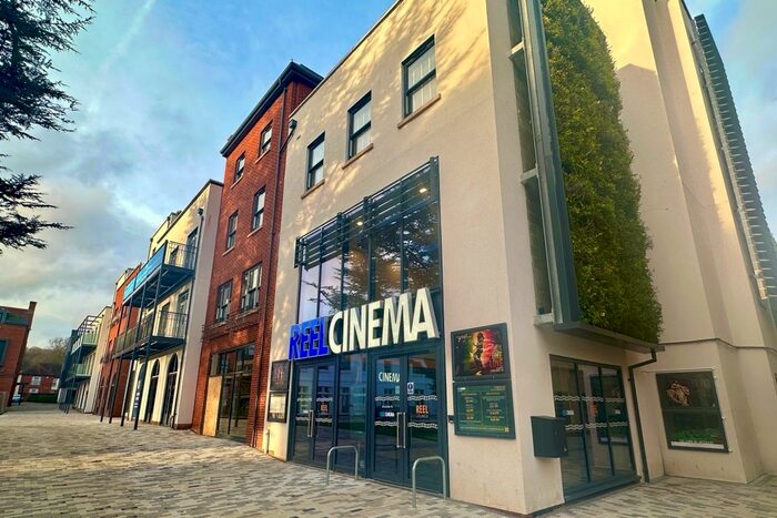 2 Bedroom Flat To Rent In Old Market Place, Farnham, GU9