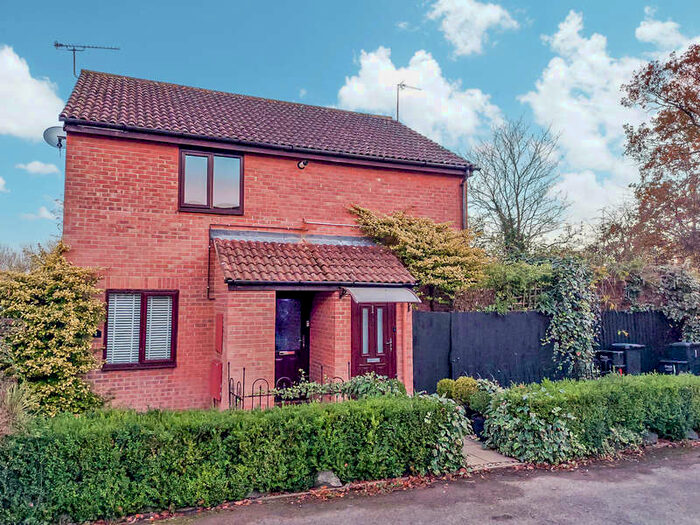 2 Bedroom Apartment To Rent In Ascham Road, Swindon, Wiltshire, SN5