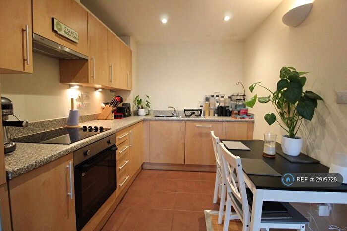 1 Bedroom Flat To Rent In Queens Road, Nottingham, NG2