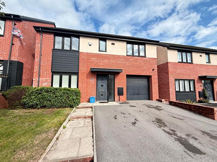 5 Bedroom Detached House For Sale In Clos Rhys Meurug, Capel Llanilltern, Cardiff, CF5