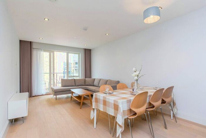 2 Bedroom Flat To Rent In Palladian Gardens, Chiswick, London, W4