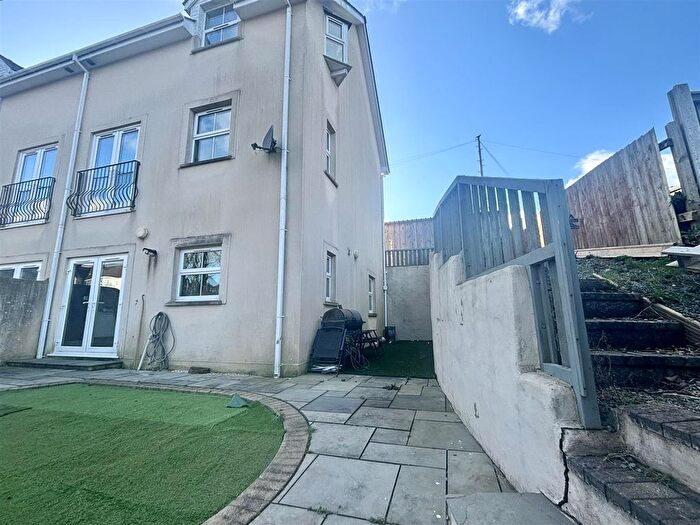 5 Bedroom Semi Detached House For Sale In Romilly Crescent, Hakin, Milford Haven, SA73