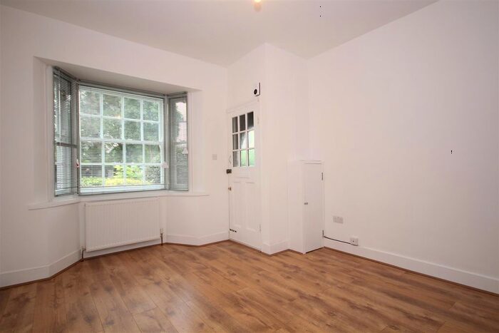 2 Bedroom Property To Rent In Old Oak Common Lane, East Acton, W3